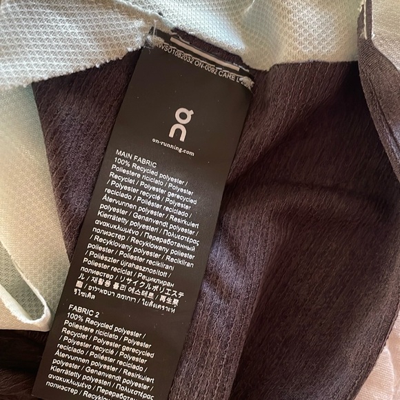 Women's ON-Running Tank- Size Small - Picture 8 of 10